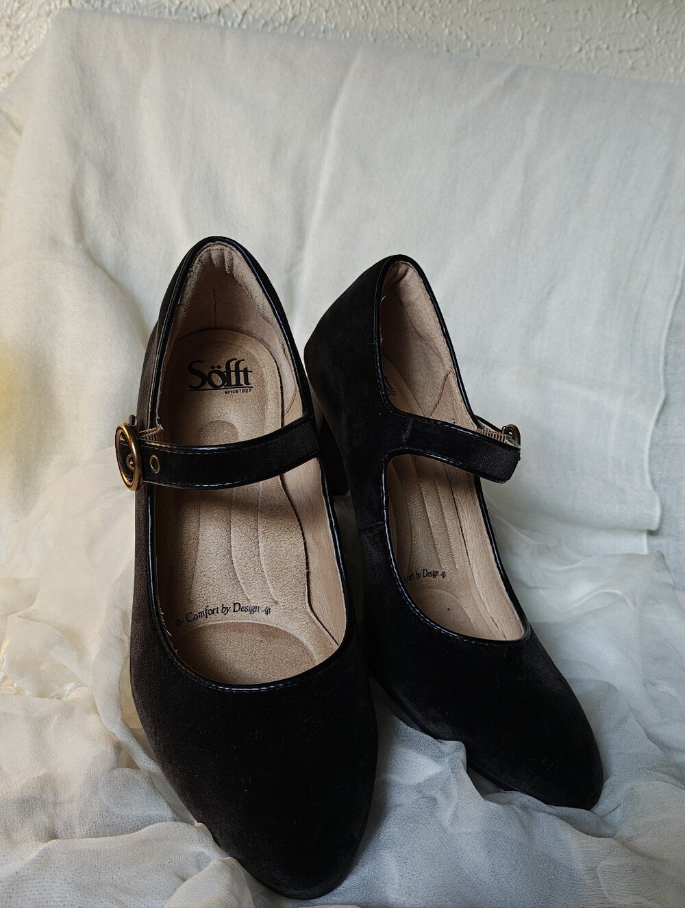Sofft Green Mary Jane Block Heel Pumps - Picture 2 of 6